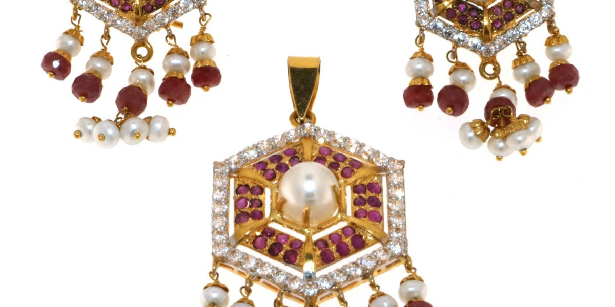 Gold Jewellery Designs: A Blend of Tradition and Modernity